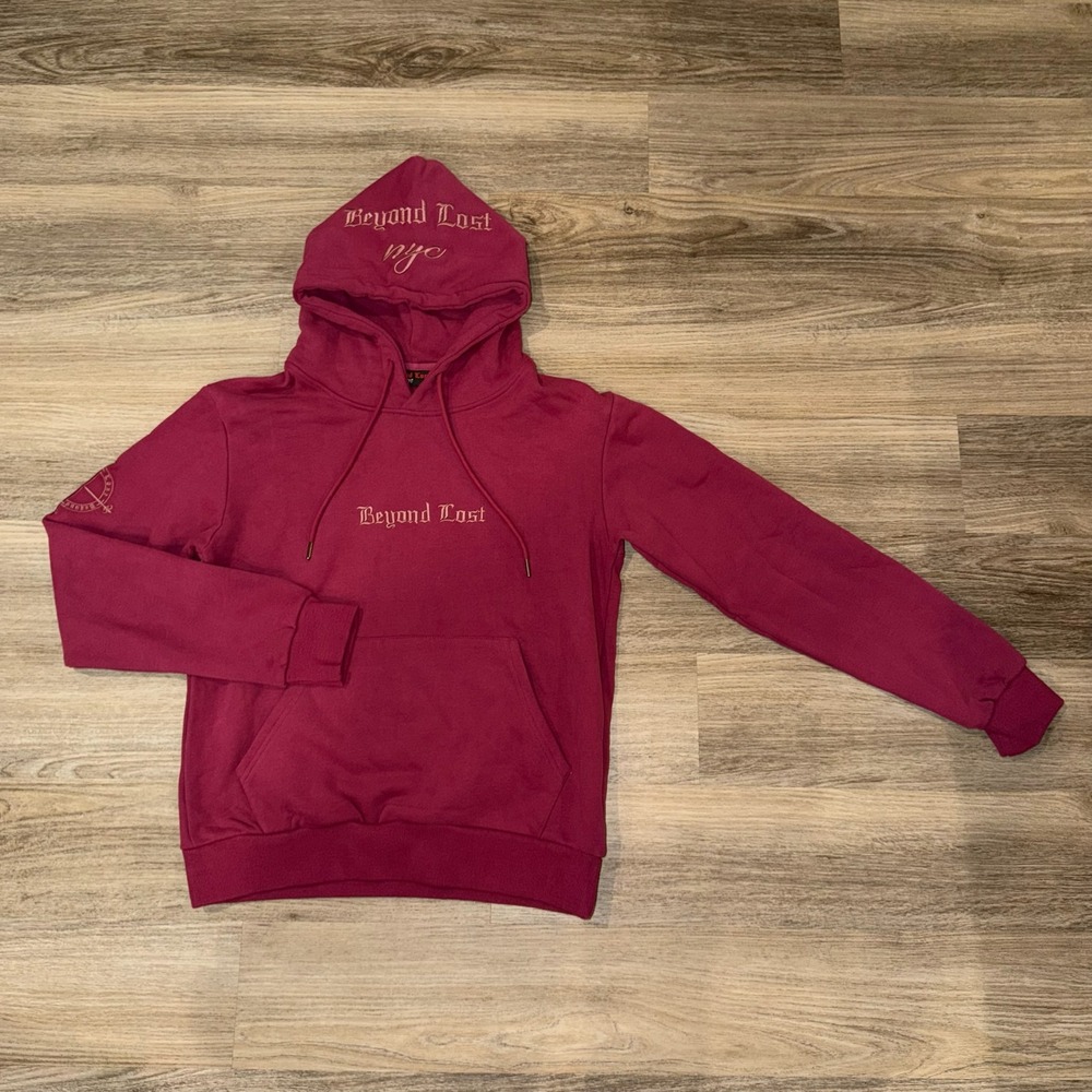 Beyond Lost Hoodie‎ Unisex S Berry Oversized Embroidered Pullover
